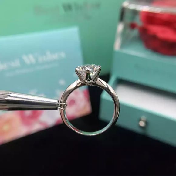 18k White Gold Ring w/ 2.0ct Natural Zircon - Picture 13 of 15